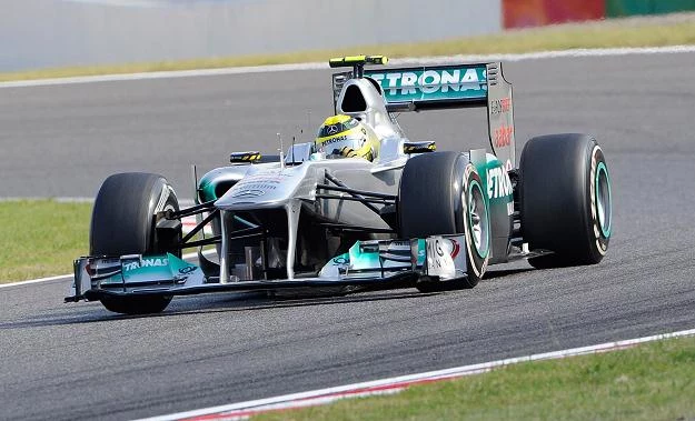 Kierowca Mercedes GP Nico Rosberg na torze Suzuka