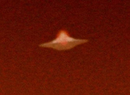 Powiększenie UFO ze zdjęcia z Portsmouth