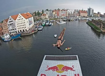 Skacze Orlando Duque, Gdańsk, 18 lipca 2009. Fot.: Red Bull