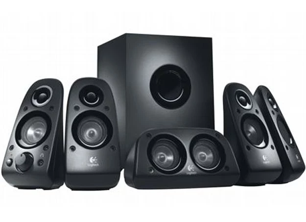 Pełna nazwa głośników brzmi Logitech Surround Sound Speakers Z506. Sprzęt oferuje doskonałej jakości