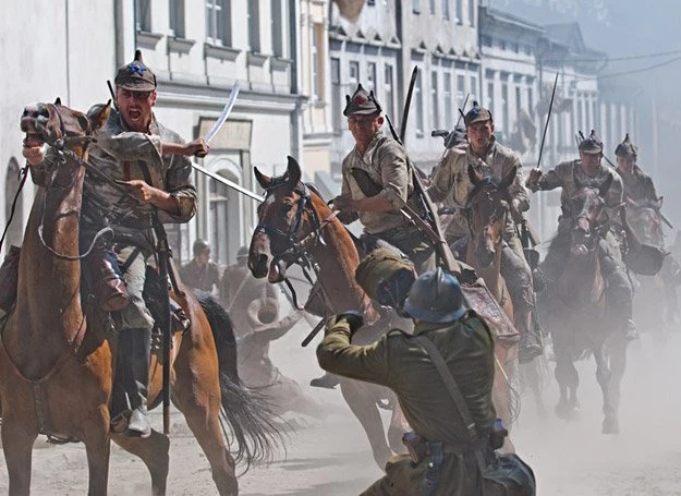 Scena z planu zdjęciowego filmu "Bitwa Warszawska 1920" w reżyserii J. Hoffmana /fot. Łukasz Szeląg