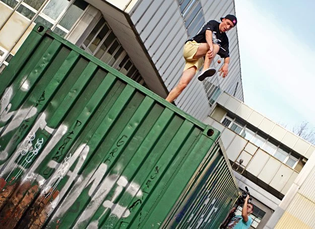 Gra w footbag wymaga doskonałej koordynacji ruchów