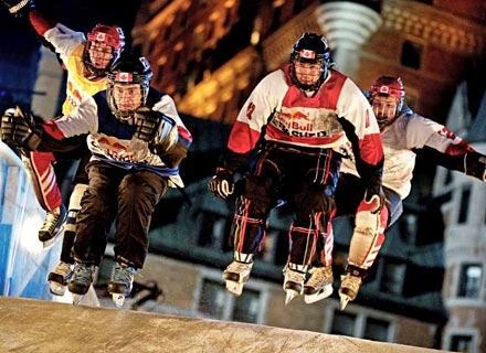 Zawody Red Bull Crashed Ice Quebec 2010 /fot. Red Bull Photofiles