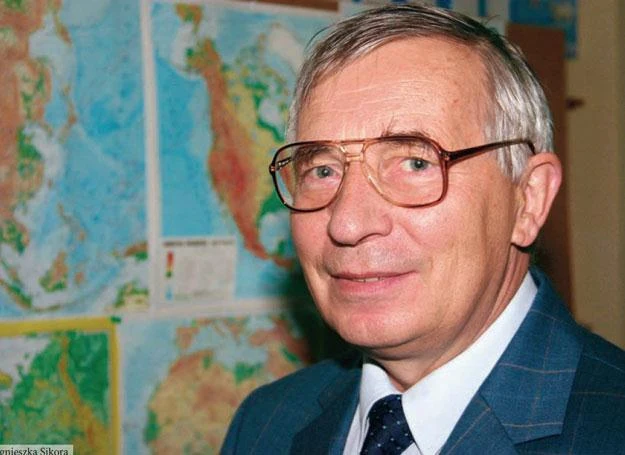 Pogody nie da się przewidywać,bo system pogodowy, klimatyczny jest zbyt skomplikowany Pogody nie da się przewidywać,bo system pogodowy, klimatyczny jest zbyt skomplikowany