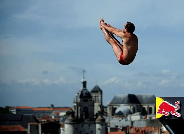 Red Bull Cliff Diving w La Rochelle, 2010 r. /fot. Red Bull Content Pool