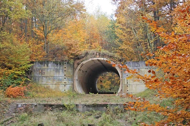 Schron-magazyn typu "Granit", który został rozebrany (zdjęcie archiwalne)