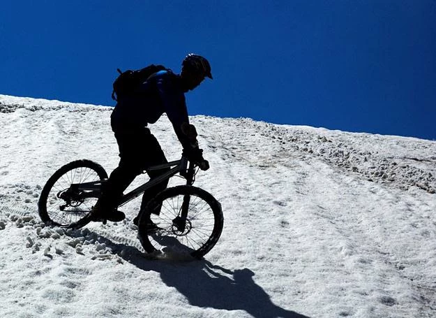 A ty jeździłeś kiedyś na rowerze po śniegu?