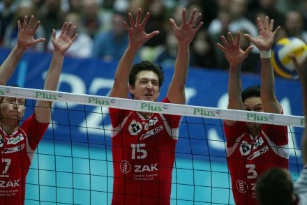 Marcin Nowak (w środku)/fot. Maciej Śmiarowski Marcin Nowak (w środku)/fot. Maciej Śmiarowski