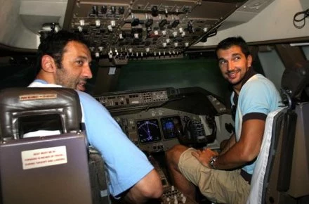 Vlade Divac (L) i Peja Stojaković Vlade Divac (L) i Peja Stojaković