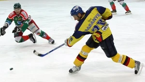 Napastnik Podhala Milan Baranyk odzyskał skuteczność, fot: Tadeusz Bącal