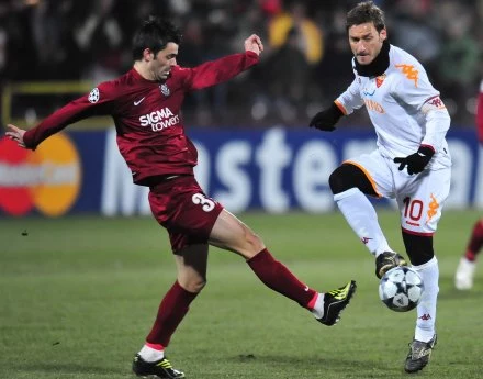 Francesco Totti (z prawej)