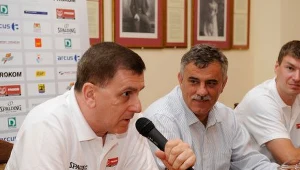 Muli Katzurin (z mikrofonem)