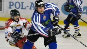 Tomasz Demkowicz strzelił jedną z bramek dla Ciarko KH Sanok w meczu z TKH, fot: Jarosław Rudnicki