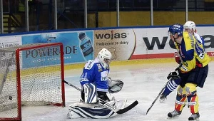 Tomasz Malasiński strzela pierwszego gola dla Podhala, fot: Tadeusz Bącal