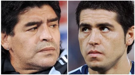 Diego Maradona (z lewej) i Juan Roman Riquelme Diego Maradona (z lewej) i Juan Roman Riquelme