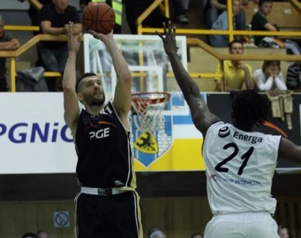 Rzuca Dragisa Drobnjak