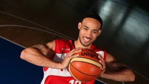 David Logan zagra z dwunastką, więcej zdjęć na www.koszkadra.pl