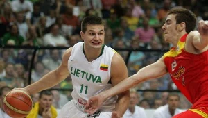 Litwin Linas Kleiza kontra Victor Claver