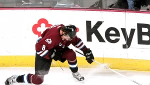 Wojtek Wolski strzelił dwa gole dla Colorado Avalanche.