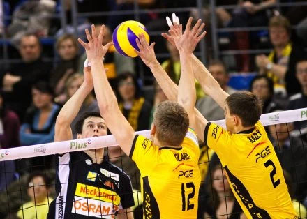 Rafał Buszek (z lewej) był najlepszym zawodnikiem meczu w Bełchatowie/fot. Rafał Goły
