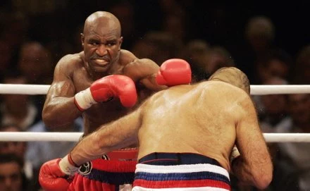 Evander Holyfield wraca na ring Evander Holyfield wraca na ring