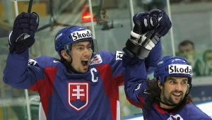 Miroslav Satan (z lewej)