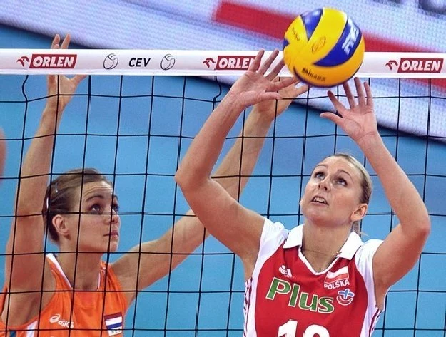 Caroline Wensink (z lewej) i Milena Sadurek prawdopodobnie zagrają w Muszyniance Caroline Wensink (z lewej) i Milena Sadurek prawdopodobnie zagrają w Muszyniance