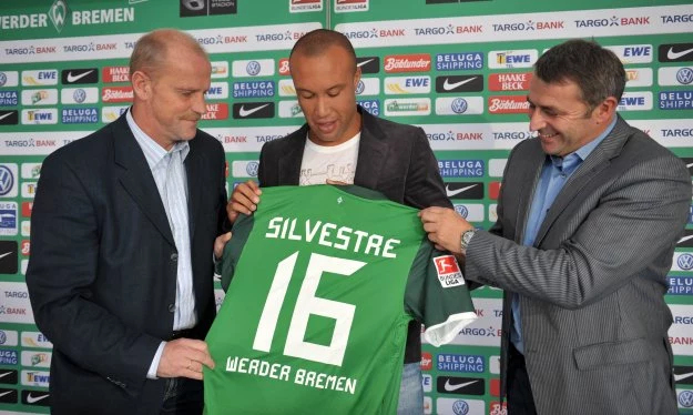 Mikael Silvestre podpisał dwuletni kontrakt z Werderem