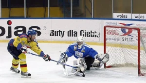 Przemysław Odrobny w bramce Stoczniowca Gdańsk  fot: Tadeusz Bącal