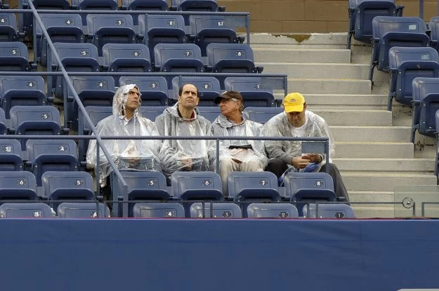 Intensywne opady deszczu sprawiły, że finał US Open przełożono na poniedziałek Intensywne opady deszczu sprawiły, że finał US Open przełożono na poniedziałek