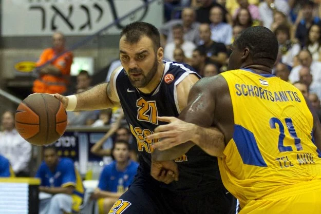 Koszykarze Asseco Prokom wysoko przegrali z Maccabi Tel Awiw
