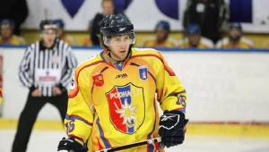 W Meczu Gwiazd nie powinno zabraknąć Kanadyjczyka Kelly'ego Czuya z MMKS/Podhale. Fot. Tadeusz Bącal