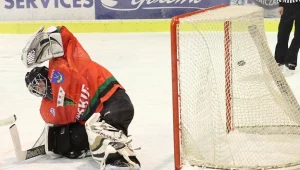 Bramkarz GKS Tychy Arkadiusz Sobecki fot: Jacek Bednarczyk