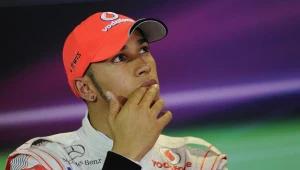 Lewis Hamilton jeździ w Formule jeden, jego brat Nicolas zadebiutował w Pucharze Renault Clio