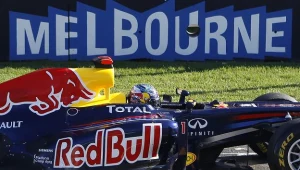 Tegoroczną Grand Prix Australii wygrał Niemiec Sebastian Vettel z Red Bulla