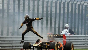 Nick Heidfeld musiał uciekać z płonącego bolidu