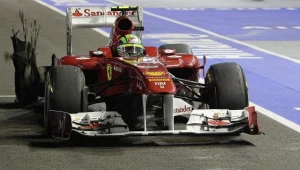 Felipe Massa stracił szansę na dobre miejsce w wyniku kolizji z Lewisem Hamiltonem