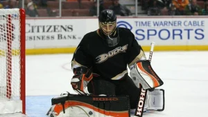 Jonas Hiller, bramkarz Anaheim Ducks