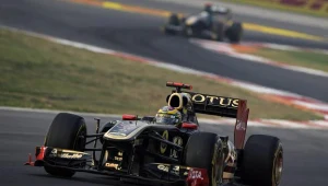 Bruno Senna z Lotus-Renault