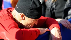 Mark Messier po ukończeniu maratonu