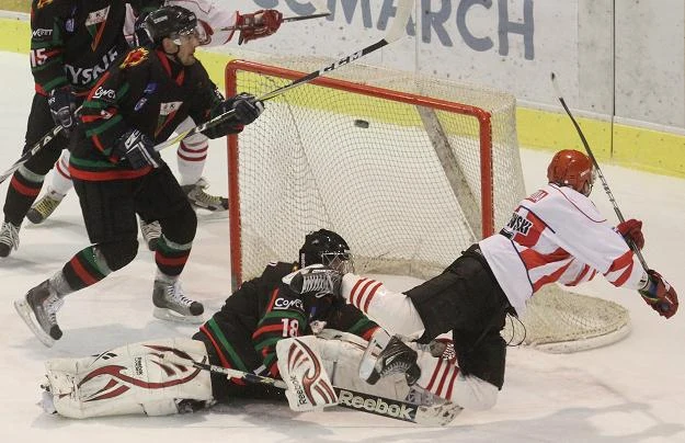 Od prawej: Rafał Martynowski (Cracovia), Arkadiusz Sobecki i Adam Bagiński. Fot. Jacek Bednarczyk Od prawej: Rafał Martynowski (Cracovia), Arkadiusz Sobecki i Adam Bagiński. Fot. Jacek Bednarczyk