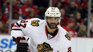 Johnny Oduja w barwach Chicago Blackhawks.