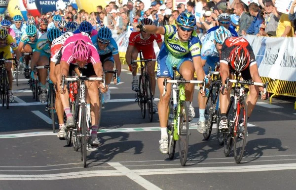 Filippo Pozzato z grupy Liquigas został zwycięzcą IV etapu 64 Tour de Pologne z Dzierżoniowa do Jeleniej Góry. Nowym liderem został kolega Pozzato z zespołu Antonio Fischer. Fot. Wojtek Szabelski