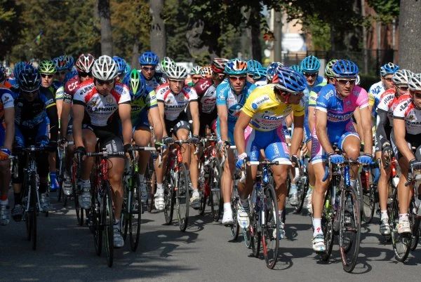 Filippo Pozzato z grupy Liquigas został zwycięzcą IV etapu 64 Tour de Pologne z Dzierżoniowa do Jeleniej Góry. Nowym liderem został kolega Pozzato z zespołu Antonio Fischer. Fot. Wojtek Szabelski