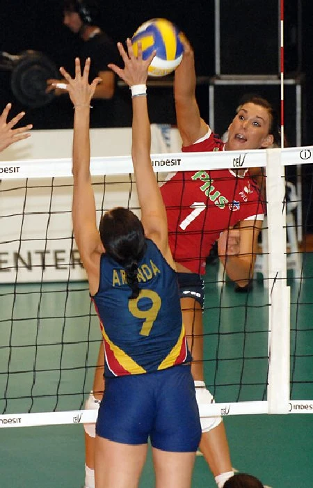 ME siatkarek grupa B: Polska - Hiszpania 3:0 (25:21, 25:22, 25:20)