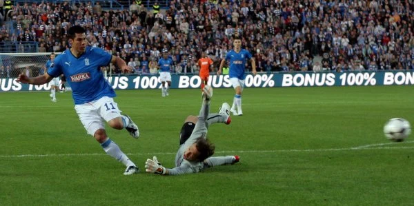 Piłkarze Lecha Poznań pokonali po dogrywce Austrię Wiedeń 4:2 w rewanżowym meczu pierwszej rundy Pucharu UEFA. Lechici awansowali do fazy grupowej. Fot. Adam Ciereszko.