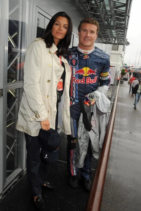 David Coulthard to jedna z legend F1. W minionym roku brytyjski kierowca zakończył karierę, w czasie której aż 62 razy stawał na podium. Teraz ma więcej czasu dla narzeczonej, Karen Minier.