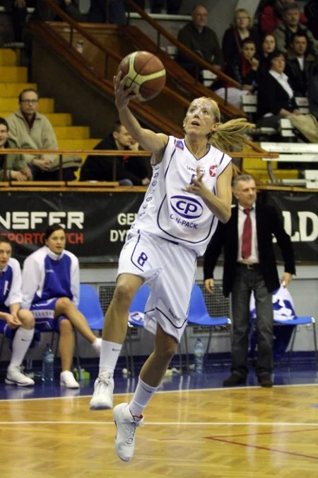 W spotkaniu 24. kolejki Ford Germaz Ekstraklasy Wisła Can-Pack Kraków pokonała we własnej hali Finepharm AZS KK Jelenia Góra 84:52. Fot. Miłosz Wyszyński.
