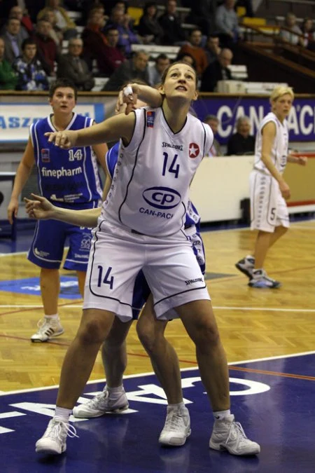 W spotkaniu 24. kolejki Ford Germaz Ekstraklasy Wisła Can-Pack Kraków pokonała we własnej hali Finepharm AZS KK Jelenia Góra 84:52. Fot. Miłosz Wyszyński.