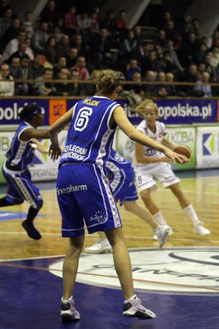 W spotkaniu 24. kolejki Ford Germaz Ekstraklasy Wisła Can-Pack Kraków pokonała we własnej hali Finepharm AZS KK Jelenia Góra 84:52. Fot. Miłosz Wyszyński.